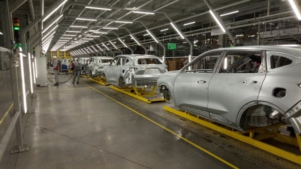 Ожидает ли кризис российский автопром: вопрос остаётся открытым