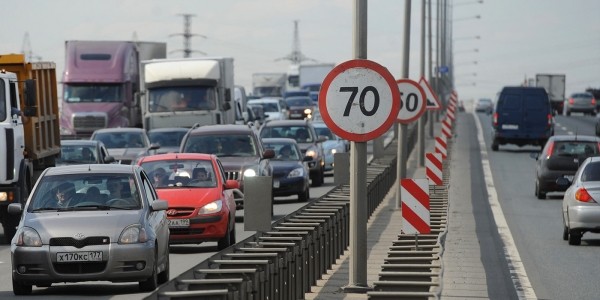 За и против: почему нештрафуемый порог +20 км/ч нужно отменять 