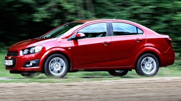 Топ-3 городских автомобилей до 350 тыс. рублей