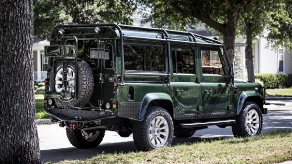 На зависть Лары Крофт: &laquo;сумасшедший&raquo; тюнинг Land Rover Defender