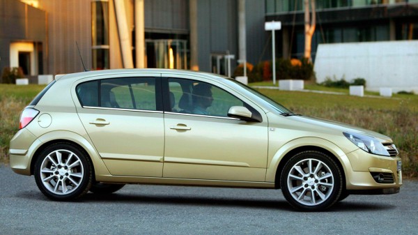 Топ-3 городских автомобилей до 350 тыс. рублей