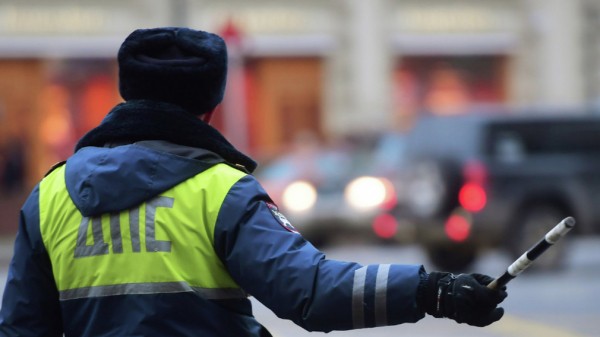 Стало известно, сколько водителей Москвы ездят без пропусков