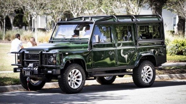 На зависть Лары Крофт: &laquo;сумасшедший&raquo; тюнинг Land Rover Defender