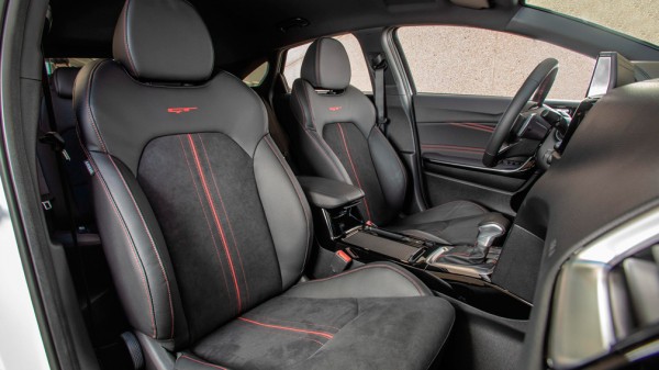 Топ-3 &laquo;зажигалок&raquo; до 2,5 млн рублей