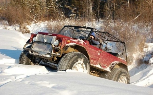 Самодельный ЛуАЗ оказался куда проходимее оригинала