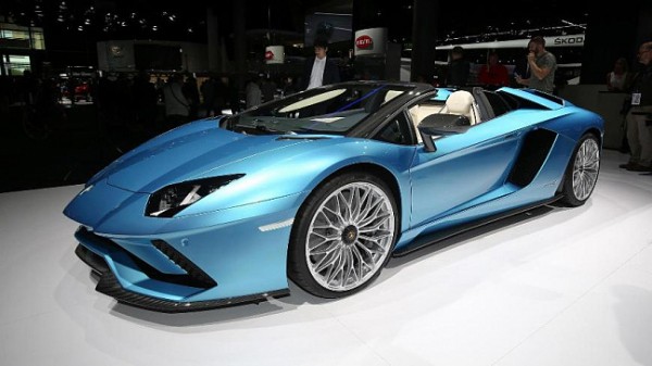 Переднемоторный Lamborghini показали на рендере