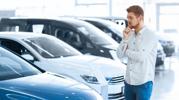 Стало известно, как россияне воспринимают уход автомобилей с авторынка