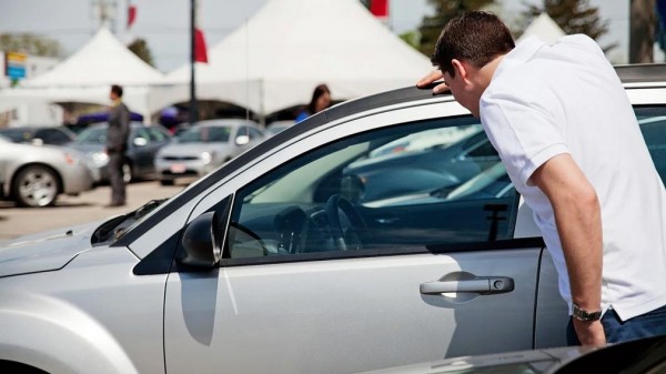 Эксперты рассказали, как сбить цену подержанного авто при покупке