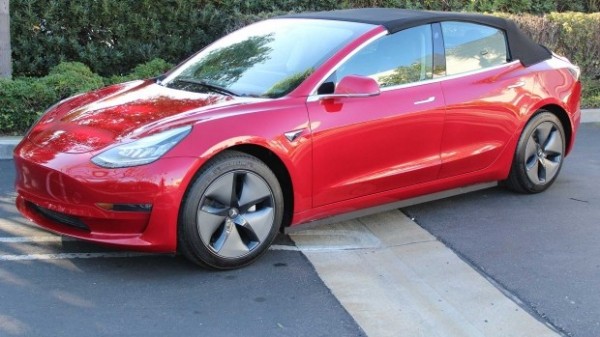 Tesla Model 3 в кузове кабриолет