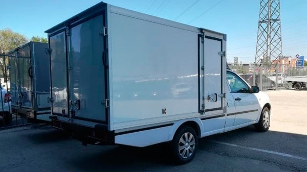 Представлен фургон Lada Granta с удлиненной колесной базой