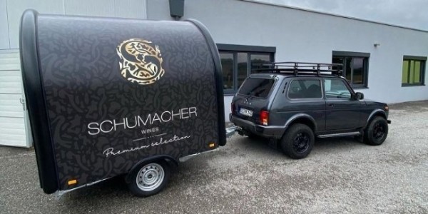 Шумахер купил себе новую &laquo;Ниву&raquo;. Это не шутка!