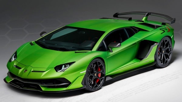 В России отзывают один спорткар Lamborghini Aventador SVJ