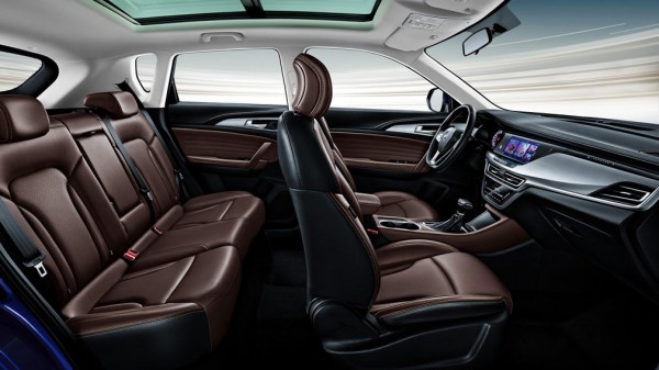 В России появится мощная версия кроссовера Changan CS35 Plus