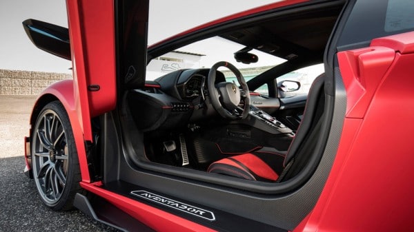 В России отзывают один спорткар Lamborghini Aventador SVJ