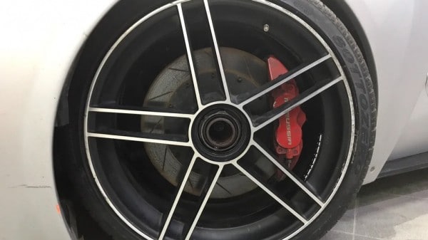 В России продают восстановленный спорткар Marussia B2 за 12,5 млн рублей