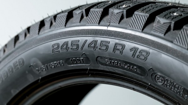 Автолюбителям рассказали сколько сезонов можно проездить на одном комплекте шин