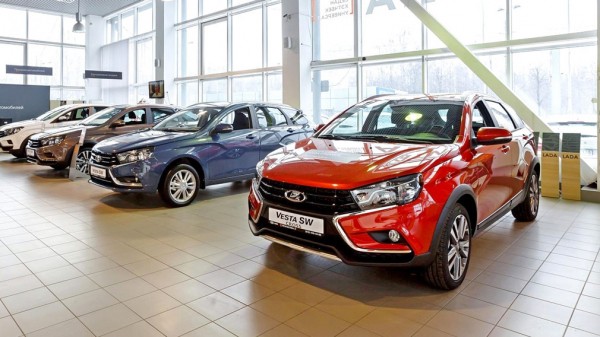 &laquo;АвтоВАЗ&raquo; планирует поднять цены на автомобили LADA