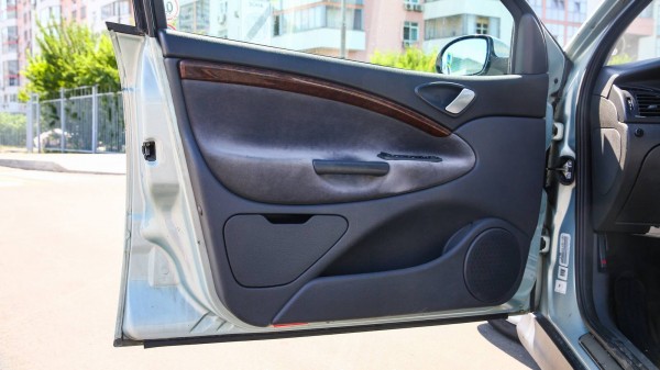 Citroen C5 I c пробегом: уже потраченная оцинковка и жёсткий BDSM с блоком BSM