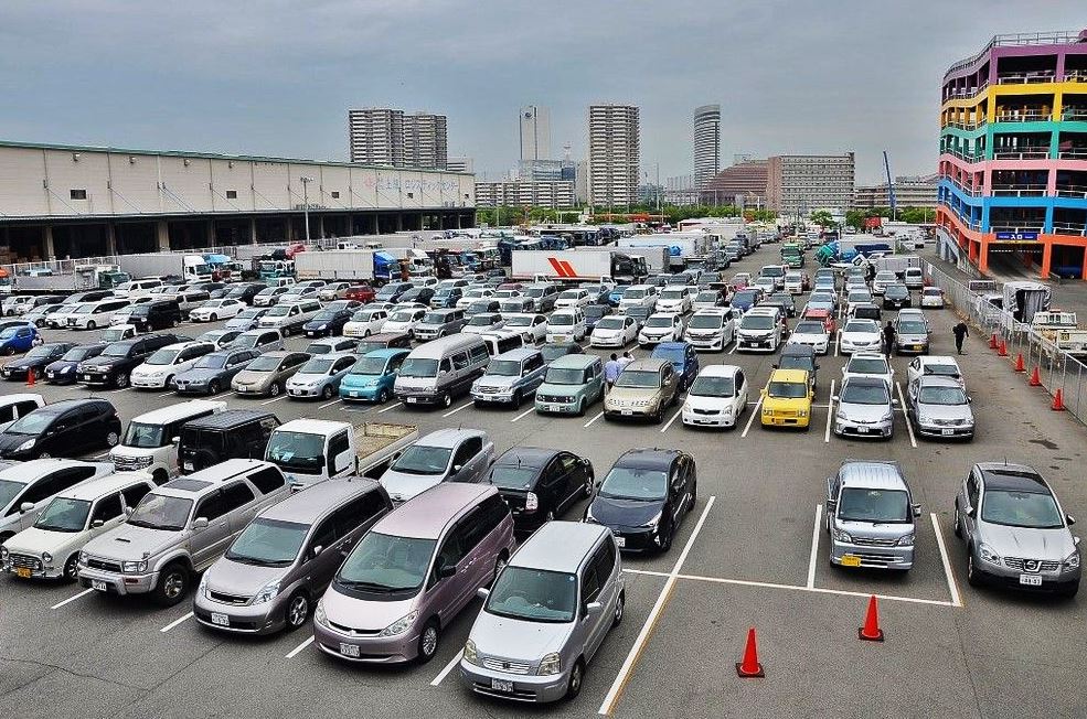 Почему японцы избавляются от машины через три года