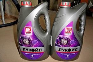 Как выбрать промывочное масло для двигателя