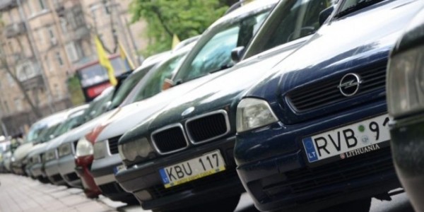 Над законом: почему полиция не штрафует евробляхеров?