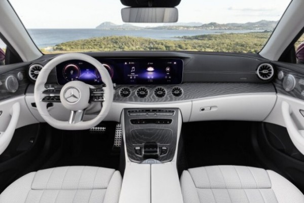 Обновленные купе и кабриолет Mercedes-Benz E-Class представлены официально