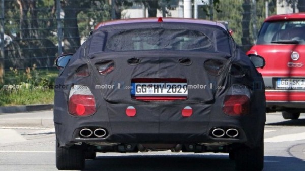 Обновленный KIA Stinger не смог удивить фотошпионов