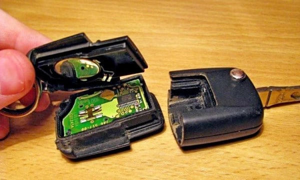 Почему глохнет машина на ходу потом заводится