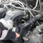 Стук в двигателе появляется и пропадает: причины