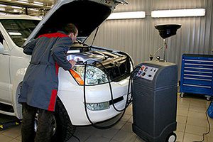 Вакуумная замена масла в двигателе: как выполняется, плюсы и минусы способа