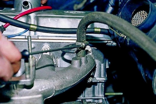 Высокие обороты двигателя на холостом ходу &mdash; возможные причины