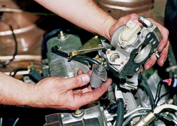 Высокие обороты двигателя на холостом ходу &mdash; возможные причины