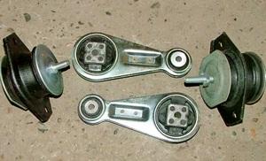 Замена опорных подушек двигателя автомобиля