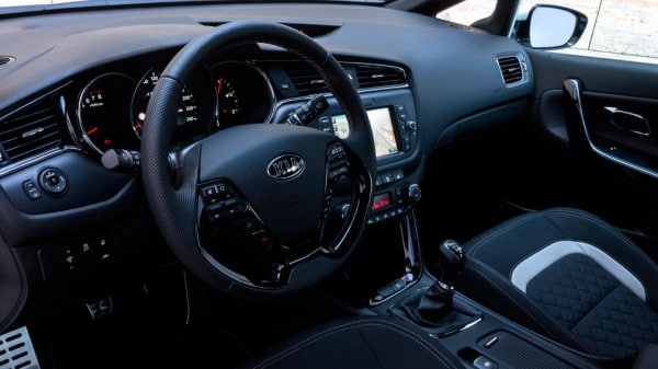 ТОП-3 универсалов до 600 000 рублей