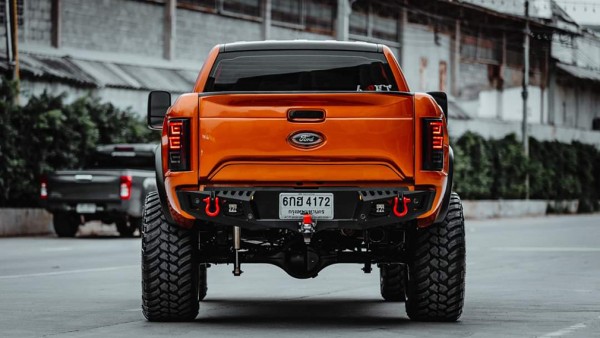 Пикап Ford Ranger превратили в брутальный F-150