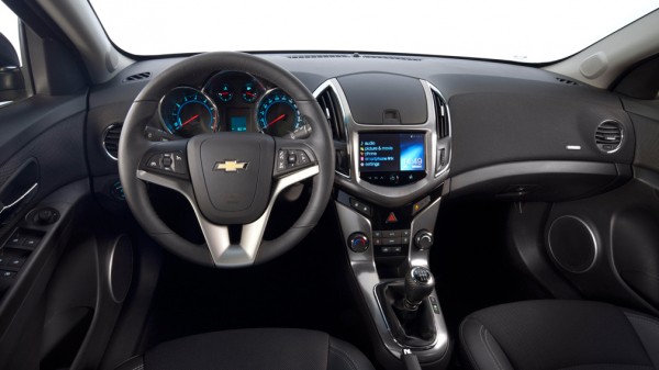 ТОП-3 универсалов до 600 000 рублей