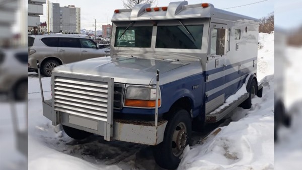 В Камчатском крае на продажу выставлен очень редкий броневик Ford