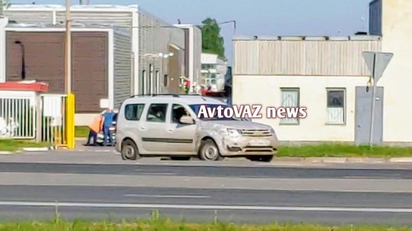 Обновленный Lada Largus показали на видео