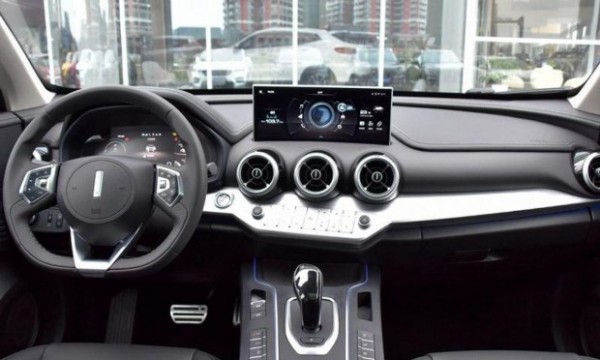 Теперь не только Mercedes: WEY VV7 GT Brabus