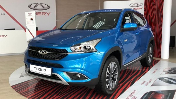 Два кроссовера Chery подорожали в базовых комплектациях