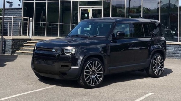 Стоило Дефендеру лишиться рамы, как понеслось...