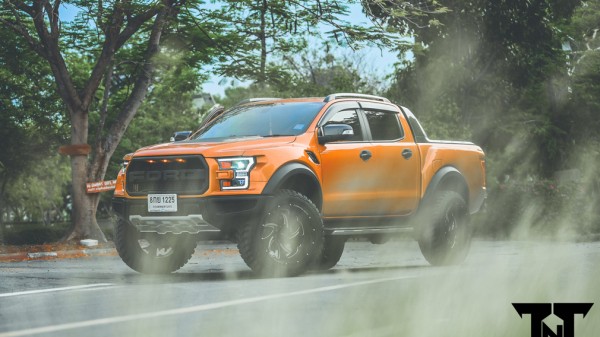 Пикап Ford Ranger превратили в брутальный F-150