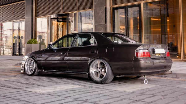 Кто уронил шоколадку: тюнинг Toyota Chaser JZX 100