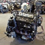 Продажа двигателя автомобиля и самой машины по запчастям