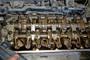 Регулировка зазоров клапанов в двигателе автомобиля: зачем и как сделать?