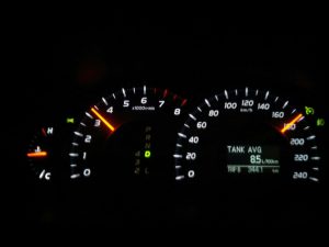 Скорость&nbsp;движения автомобиля, обороты двигателя и нагрузка на мотор: что нужно знать