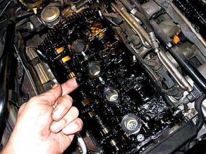 Зачем нужно моторное масло в двигателе и когда его лучше менять