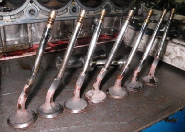 Загнуло клапана на двигателе: почему и что с этим делать