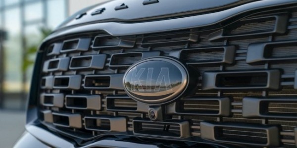 Темной-темной ночью, появилась черная-черная KIA