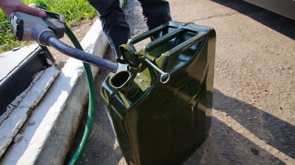 Эксперты развеяли миф об опасности полного бака в автомобилях